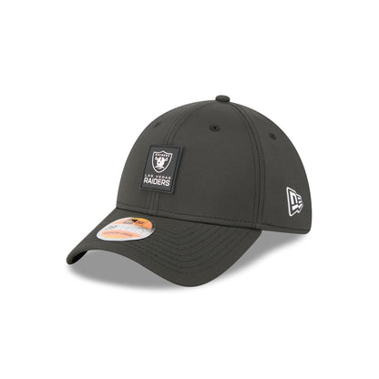 Las Vegas Raiders 2025 Sideline Hot Weather 39THIRTY Stretch Fit Hat